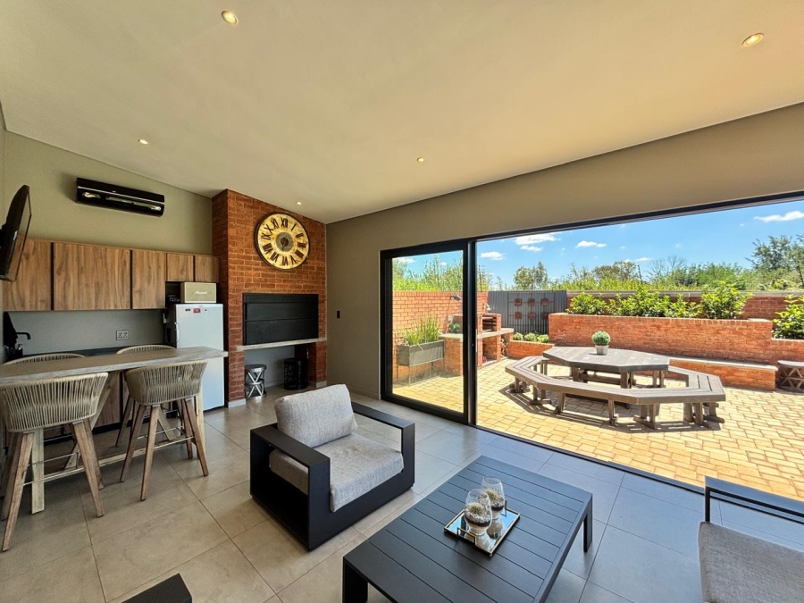 3 Bedroom Property for Sale in Van Der Hoff Park North West